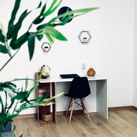 Unde Home Boekarest Buitenkant foto